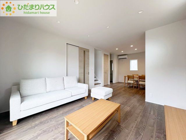 タマタウン金沢町　新築戸建　3号棟の居間・リビング|家族団らんの時間も増えそうなくつろぎのＬＤＫ☆