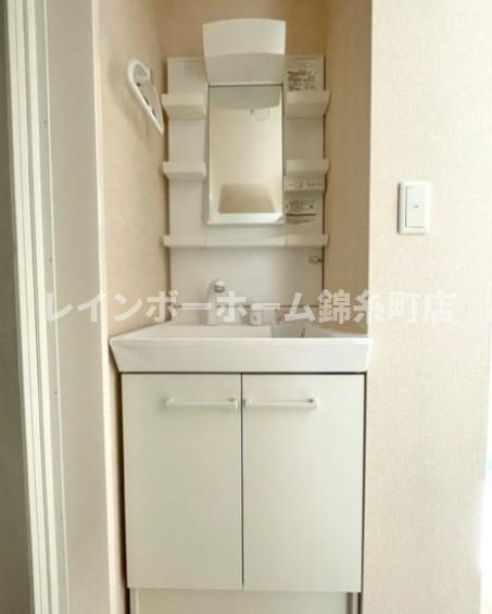 ヴェルテ塩焼の独立洗面台