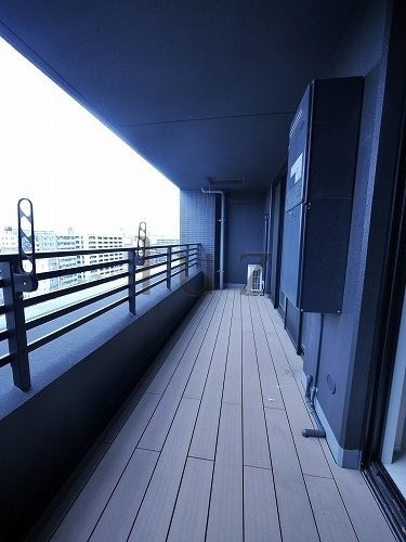 ズーム横浜スクエアのバルコニー
