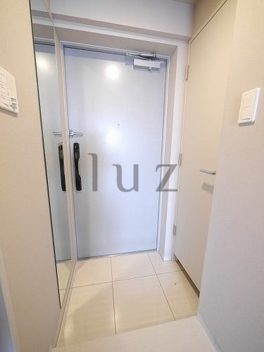 ズーム横浜スクエアの玄関