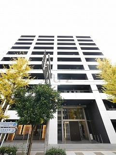 ズーム横浜スクエアの外観