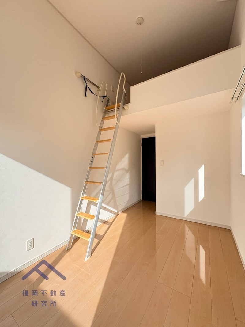 早良区原8丁目　戸建ての洋室