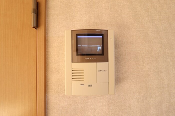 エクレール・コート　ⅠⅡⅢのセキュリティ|モニター付インターホン
