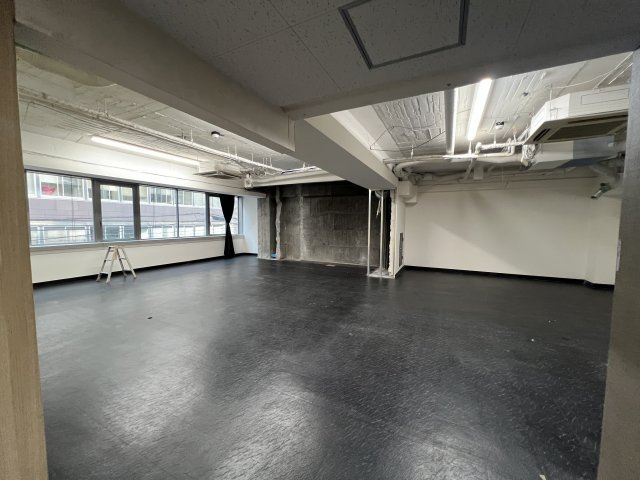 大阪市中央区南本町２丁目の店舗事務所の内装