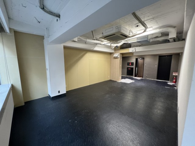 大阪市中央区南本町２丁目の店舗事務所の内装