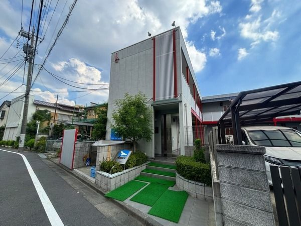 オーネスト西新井の外観