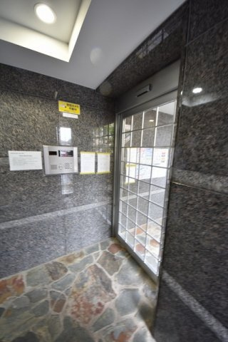 カサベルデ光が丘のエントランス