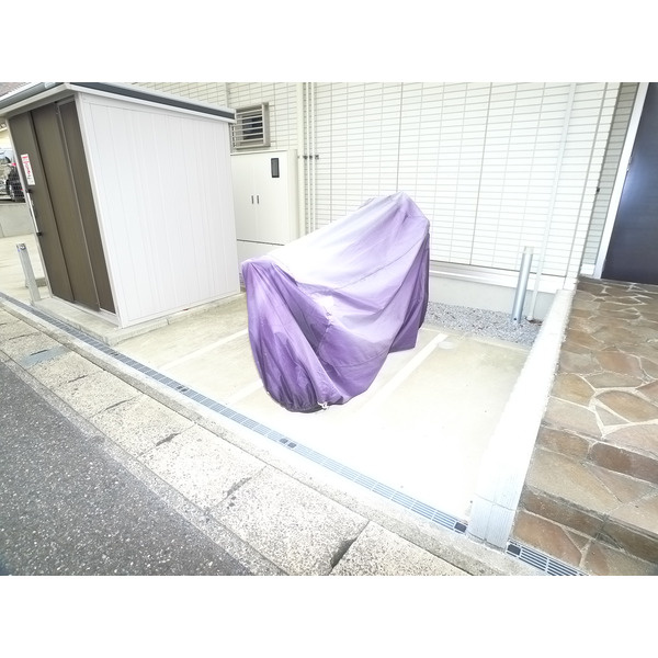 メゾンフォレスト.Rの駐車場
