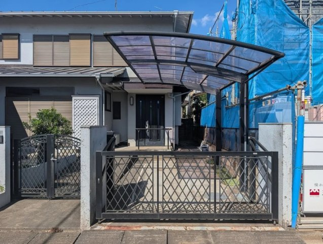 国立市西3丁目戸建の駐車場