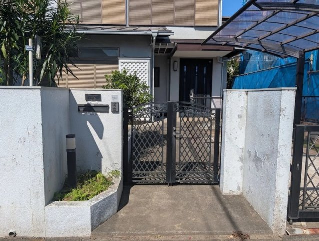 国立市西3丁目戸建のエントランス