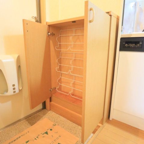 ビルクリバラの玄関