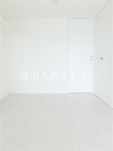 アセット大森のその他|壁一面収納の洋室4.5帖　寝室