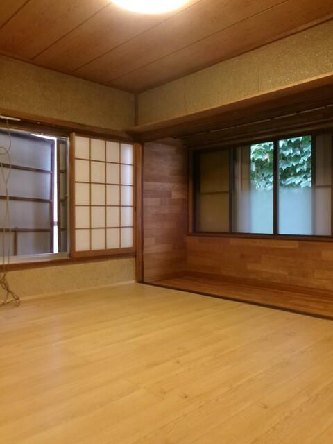 中野区中央４丁目貸家の居間・リビング