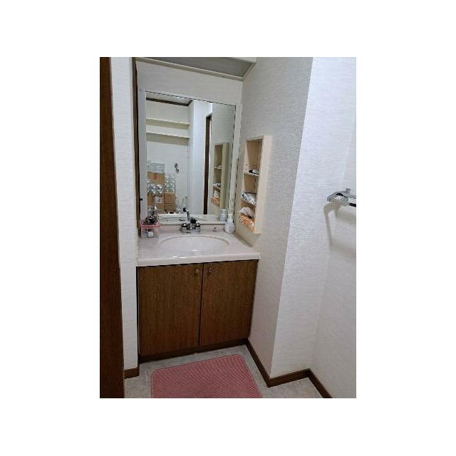 サニークレスト伊東 弐番館の独立洗面台