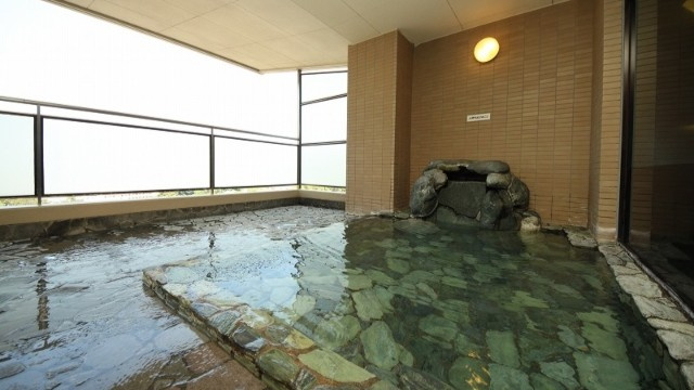 サニークレスト伊東 弐番館の駐車場