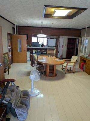 【居間・リビング】 | 関金町売家 | LDK29帖