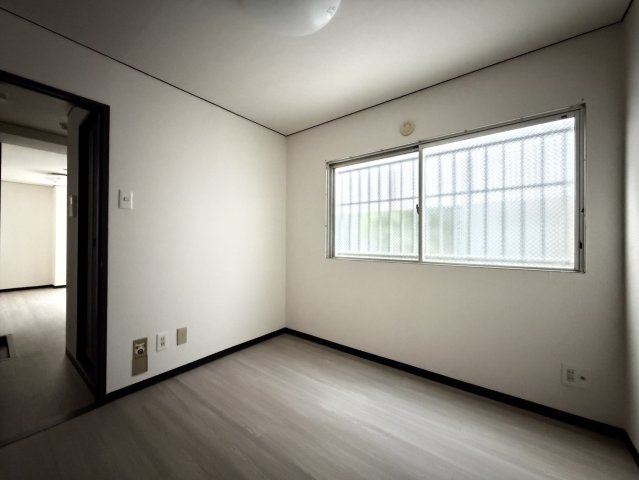 プレアール遠里小野の寝室
