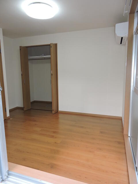カーサ暁の洋室