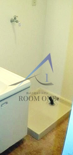 エレガンス綾瀬４のその他|洗濯機置き場です。
