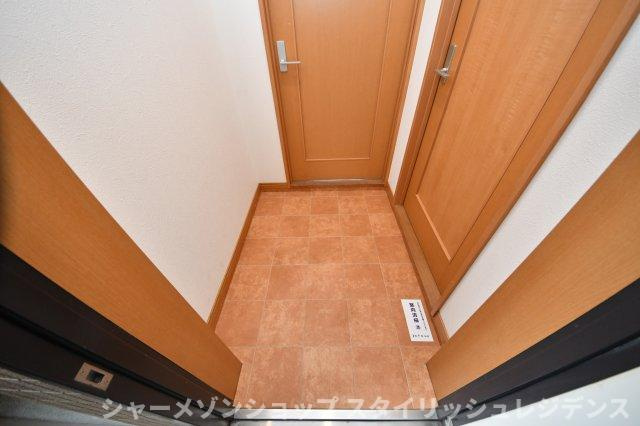 ルフラン東新町の玄関