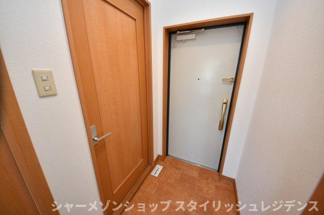 ルフラン東新町の玄関