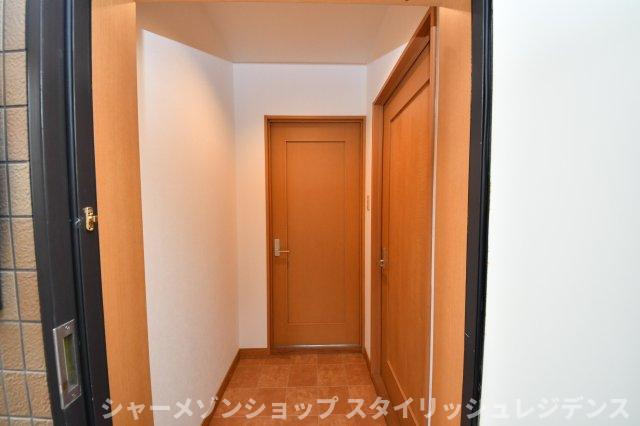 ルフラン東新町の玄関
