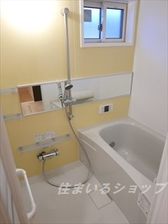 フローラル清水　Ｂ棟の浴室|追い焚き機能付きバス