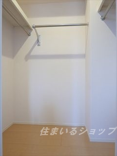 フローラル清水　Ｂ棟の収納