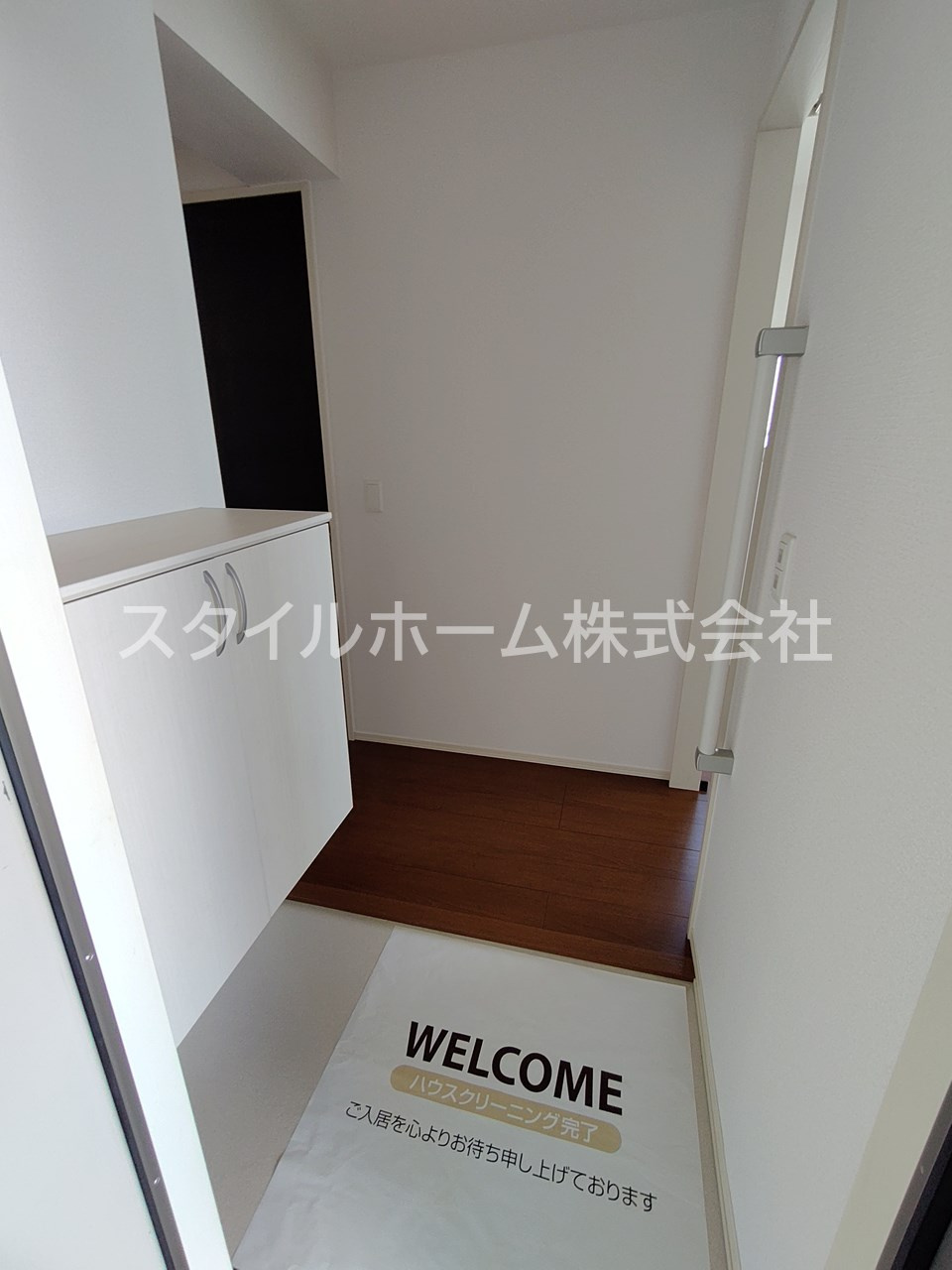セジュール アンの玄関|別部屋写真です。