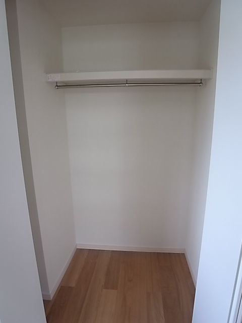 芦屋市東山町の賃貸マンションの収納