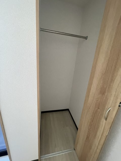 神戸市灘区将軍通３丁目のアパートの収納