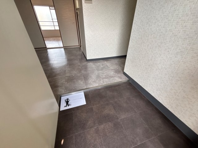 神戸市東灘区甲南町４丁目の賃貸マンションの玄関