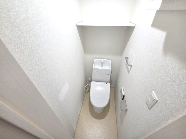 神戸市灘区大石南町１丁目のアパートのトイレ