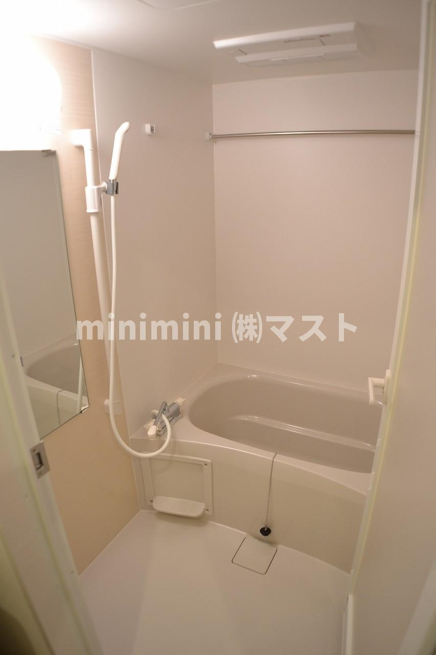 グランロード立売堀の浴室