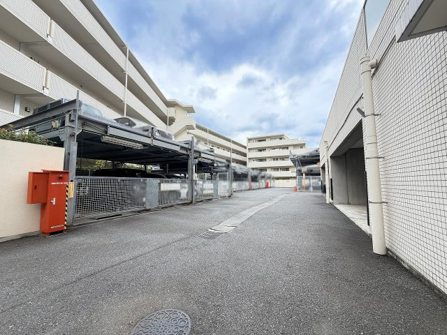 【駐車場】 | パークスクエア成増　（成増店） | 都心部へ好アクセス　豊かな住環境
