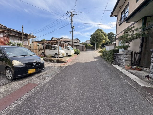 庭広々！家庭菜園にも！鹿島市高津原の前面道路含む現地写真