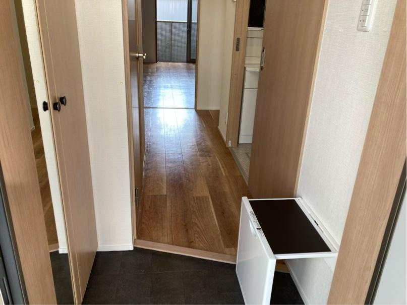 ハイツ広葉杉　IIの玄関|収納もある玄関です