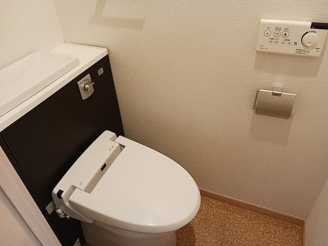 ニコルのトイレ|清潔感のあるトイレです