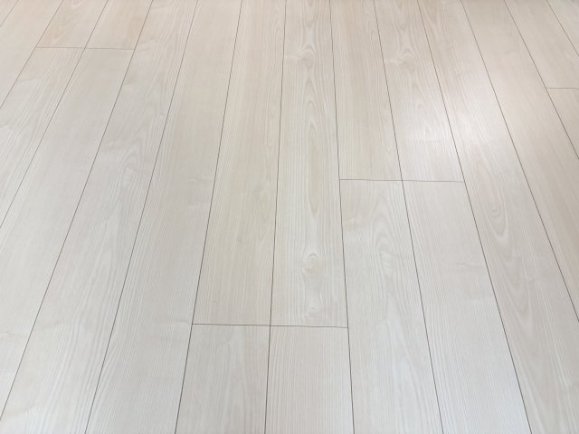 ワイズベース神田北通の内装