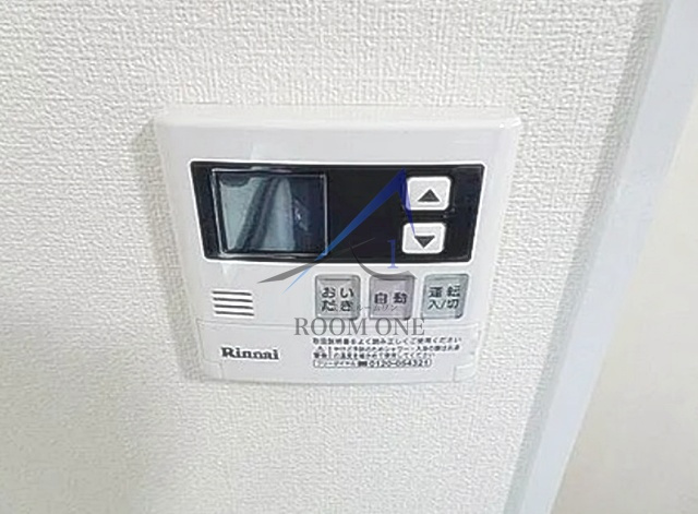 新山下三番館