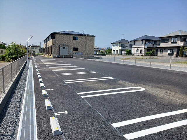 ミルトブリッサの駐車場|駐車場があるので、車を買う予定の方も安心です
