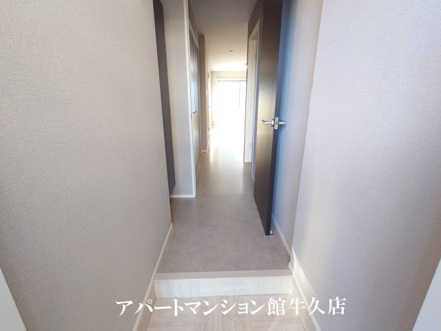 仮）牛久市田宮町新築アパートの玄関