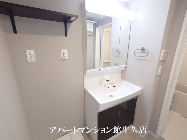 仮）牛久市田宮町新築アパートの独立洗面台