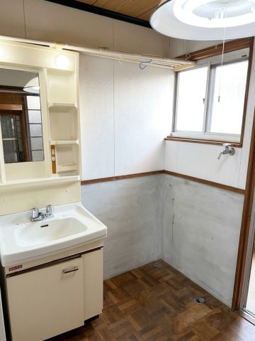 野作町戸建の洗面所