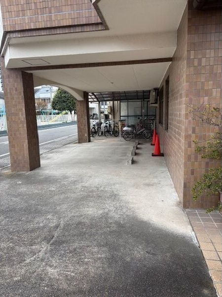 サンライズソブエの駐車場