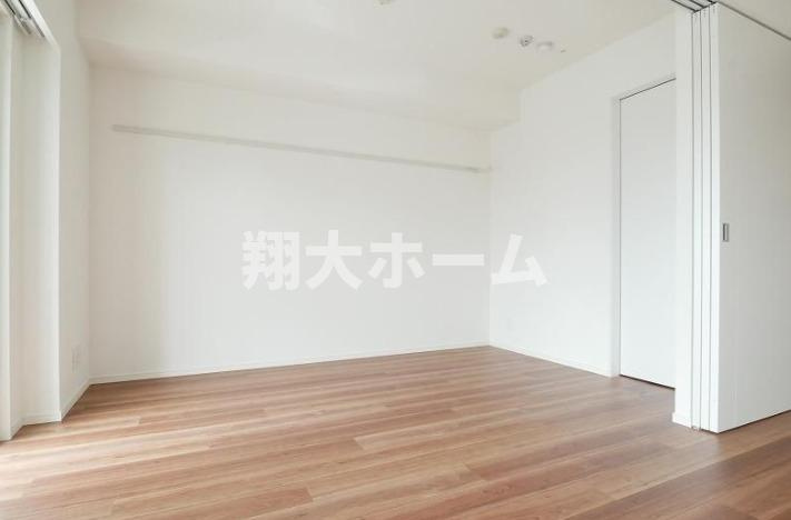 ＲＥＡＬＩＺＥ浅草Ⅲの居間・リビング