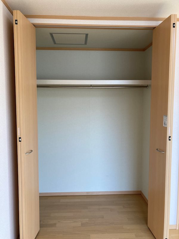 安新町杉江貸家の収納