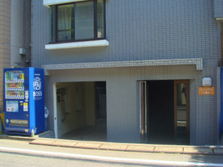 ユニーブル方南町のエントランス