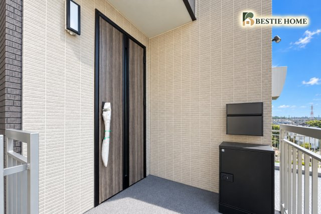 ■BESTie100■土地151.37㎡♪南向き×2駅利用可×EV充電設備の玄関|ゆったりとした玄関です。

