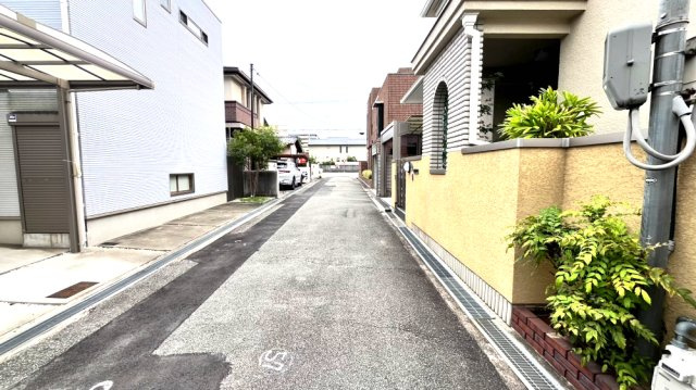 豊中市玉井町３丁目　古家付き土地の前面道路含む現地写真